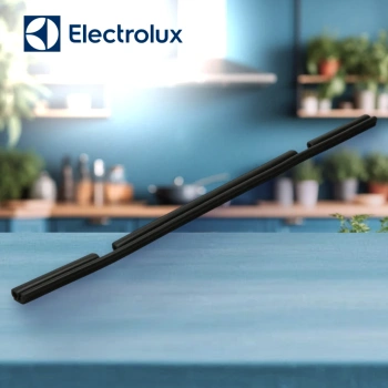 Уплотнитель двери Electrolux 45см нижний