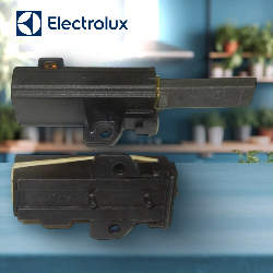 Щетки двигателя стиральной машины Electrolux 5x12x32мм (2шт) клемма сбоку, фиксатор по краю