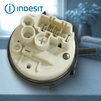 Датчик уровня воды Indesit (1 уровень 3клеммы) фишка
