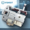 Блокировка люка Indesit (крепление винт)